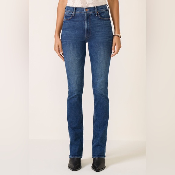 ⭐️ MOTHER High Waisted Runaway Jeans in
Start Your Engines 30 - Picture 10 of 15